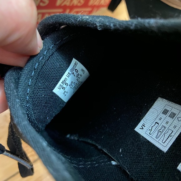 BLACK VANS - Picture 4 of 4